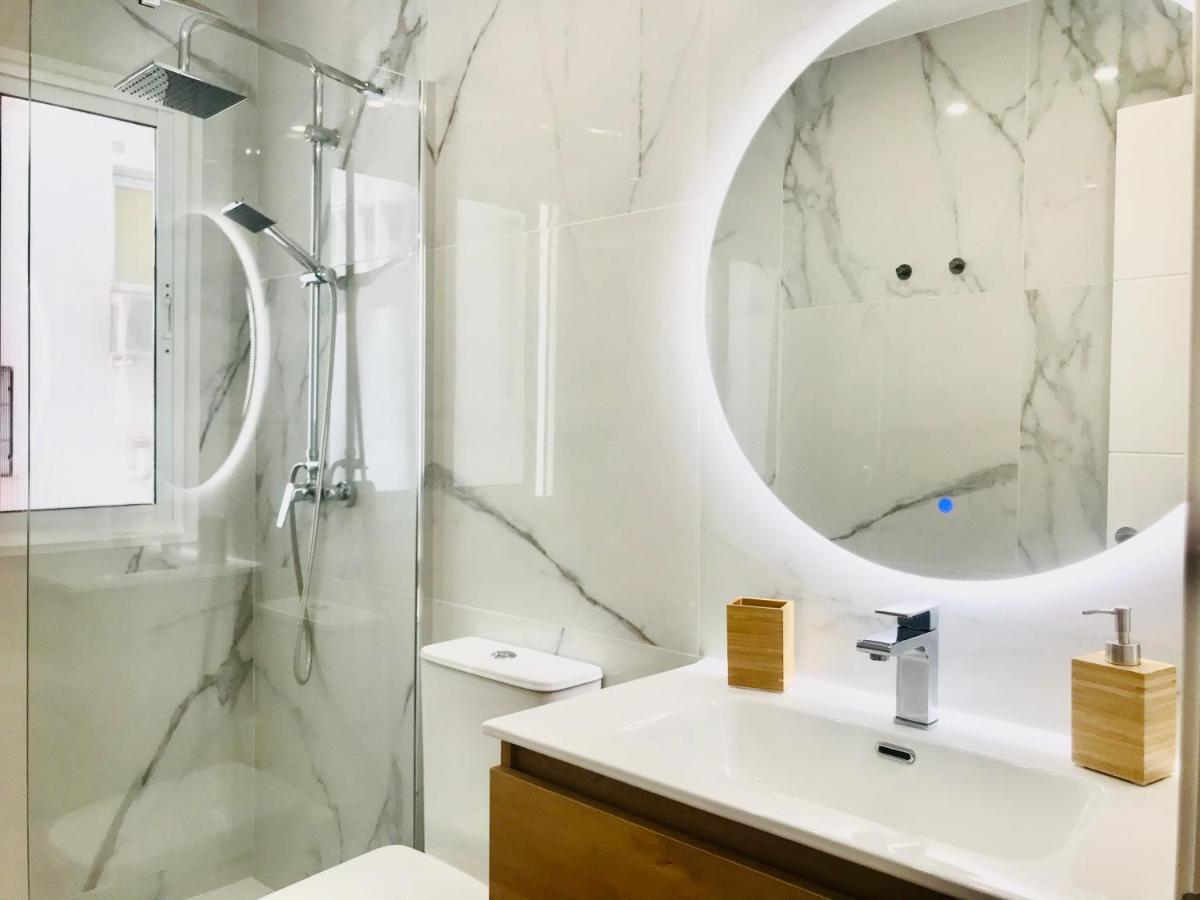 Gleaming & Well Located Apartment In Malaga Center Eksteriør billede