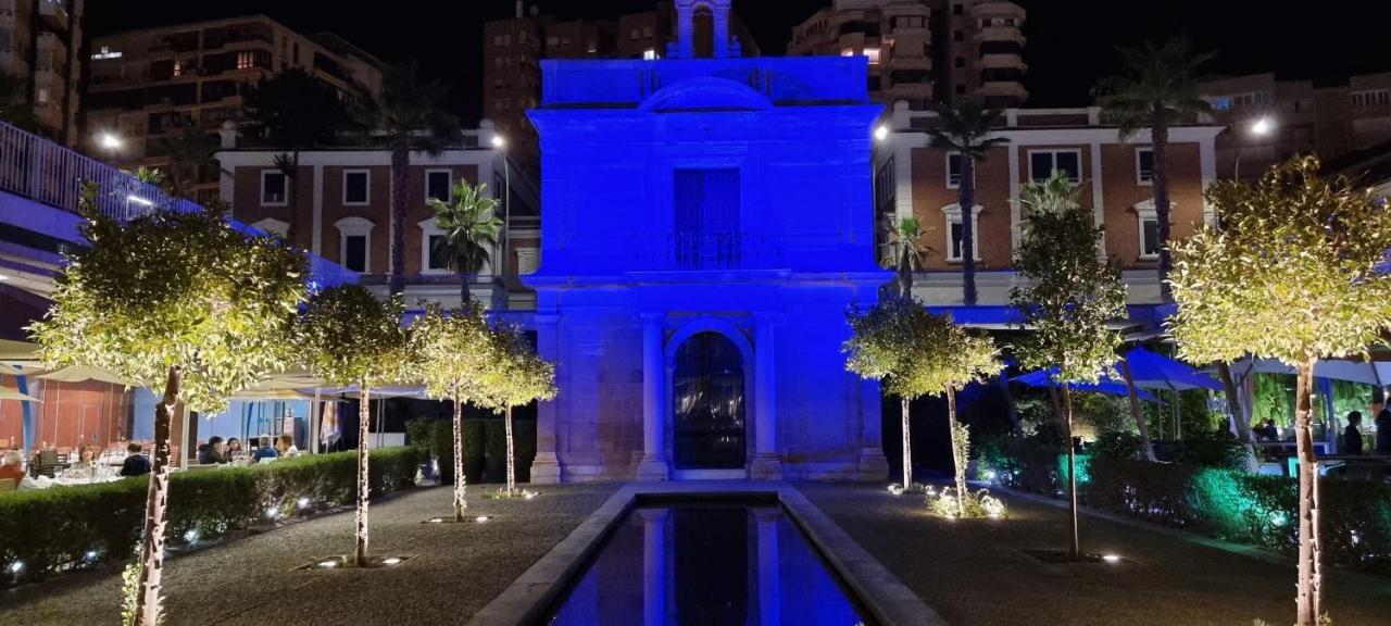 Gleaming & Well Located Apartment In Malaga Center Eksteriør billede
